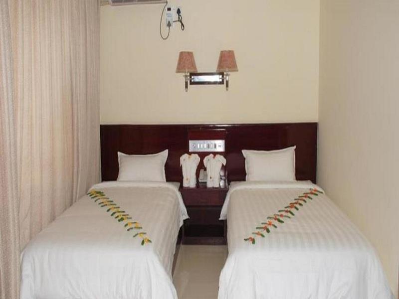 Golden Hill Hotel - Lashio Ngoại thất bức ảnh