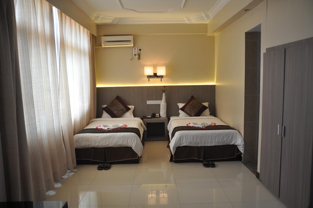 Golden Hill Hotel - Lashio Ngoại thất bức ảnh