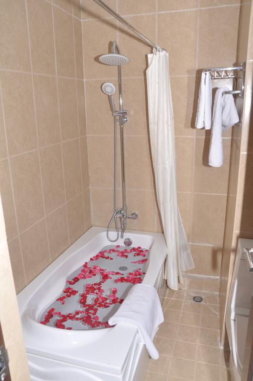 Golden Hill Hotel - Lashio Ngoại thất bức ảnh