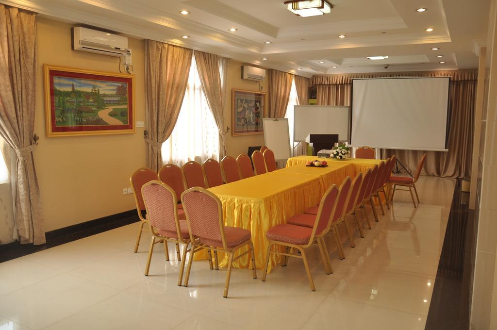Golden Hill Hotel - Lashio Ngoại thất bức ảnh