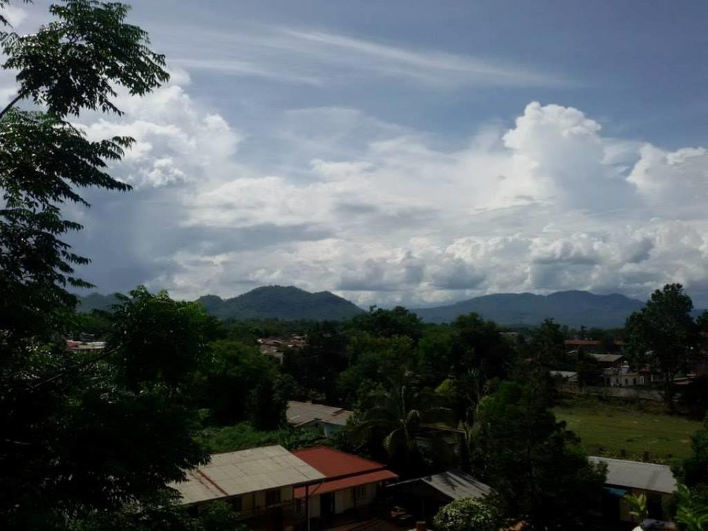 Golden Hill Hotel - Lashio Ngoại thất bức ảnh