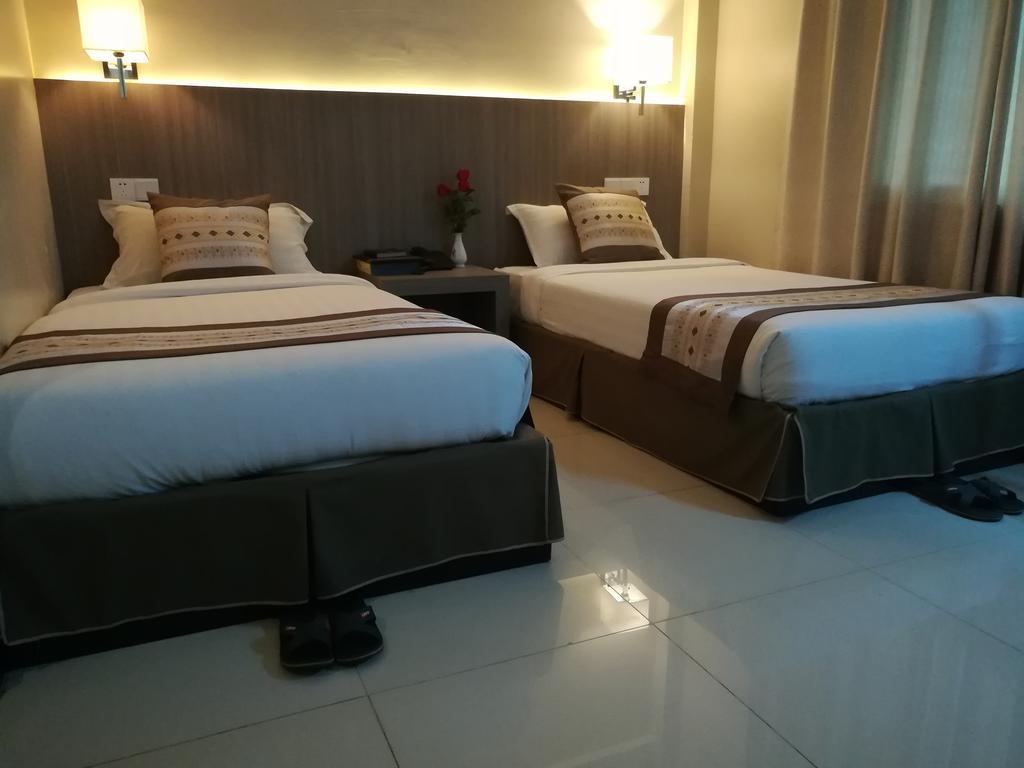 Golden Hill Hotel - Lashio Ngoại thất bức ảnh