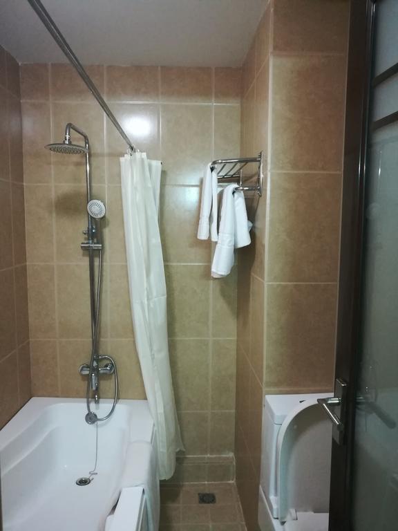 Golden Hill Hotel - Lashio Ngoại thất bức ảnh