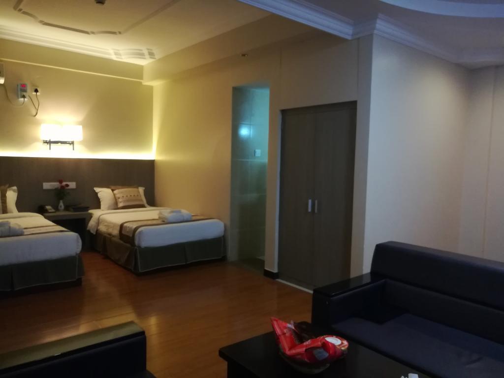 Golden Hill Hotel - Lashio Ngoại thất bức ảnh