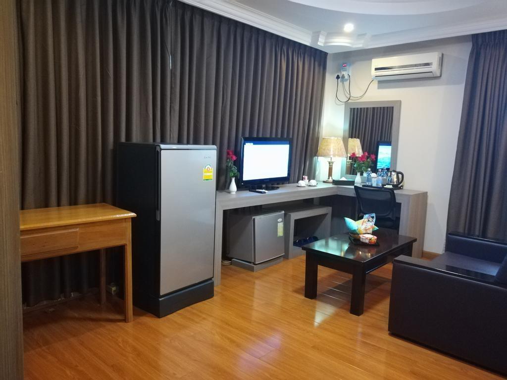 Golden Hill Hotel - Lashio Ngoại thất bức ảnh