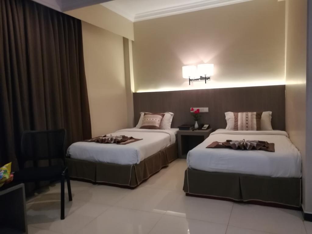 Golden Hill Hotel - Lashio Ngoại thất bức ảnh